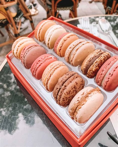 where to buy pierre herme macarons in paris